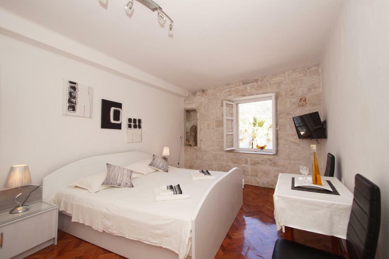 Guest House Holiday Đảo Korčula Ngoại thất bức ảnh