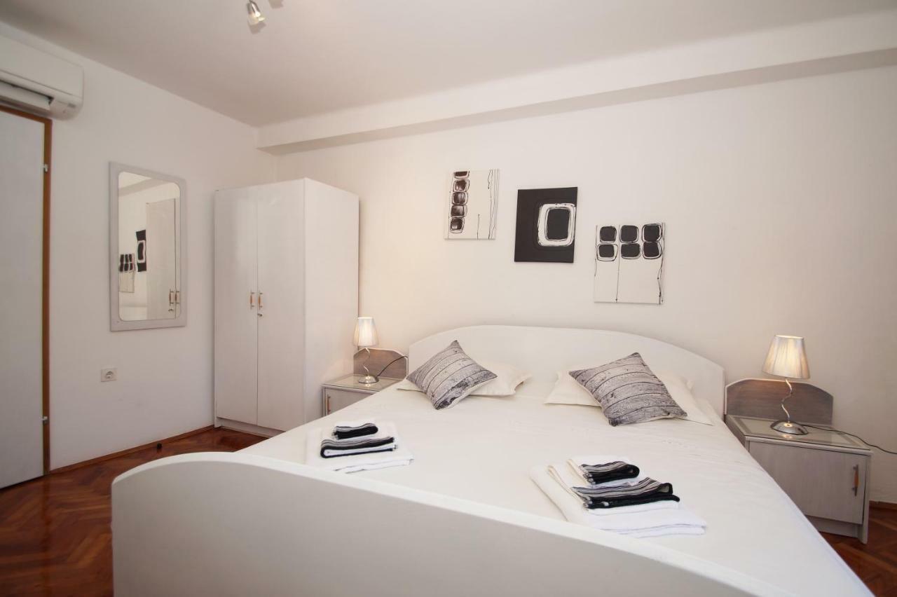 Guest House Holiday Đảo Korčula Ngoại thất bức ảnh