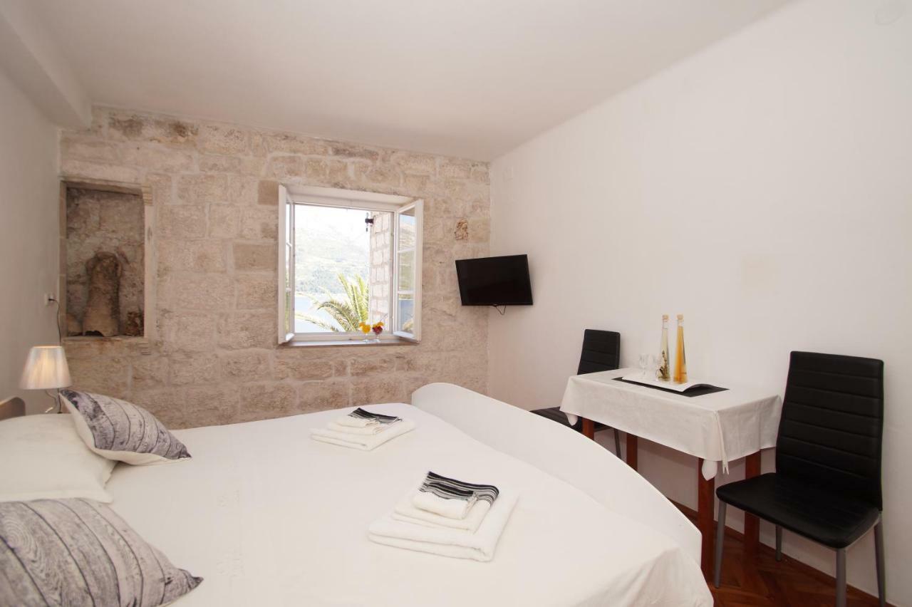 Guest House Holiday Đảo Korčula Ngoại thất bức ảnh