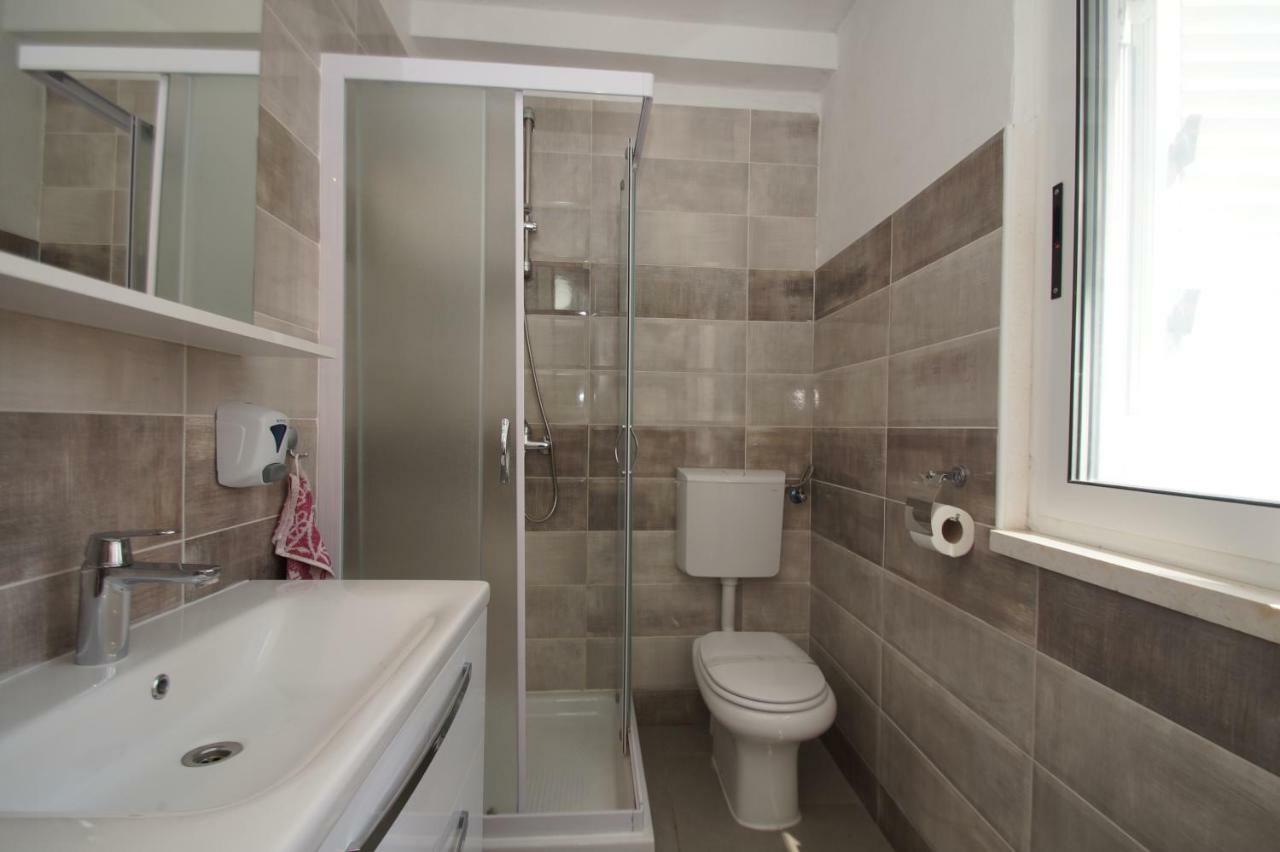 Guest House Holiday Đảo Korčula Ngoại thất bức ảnh