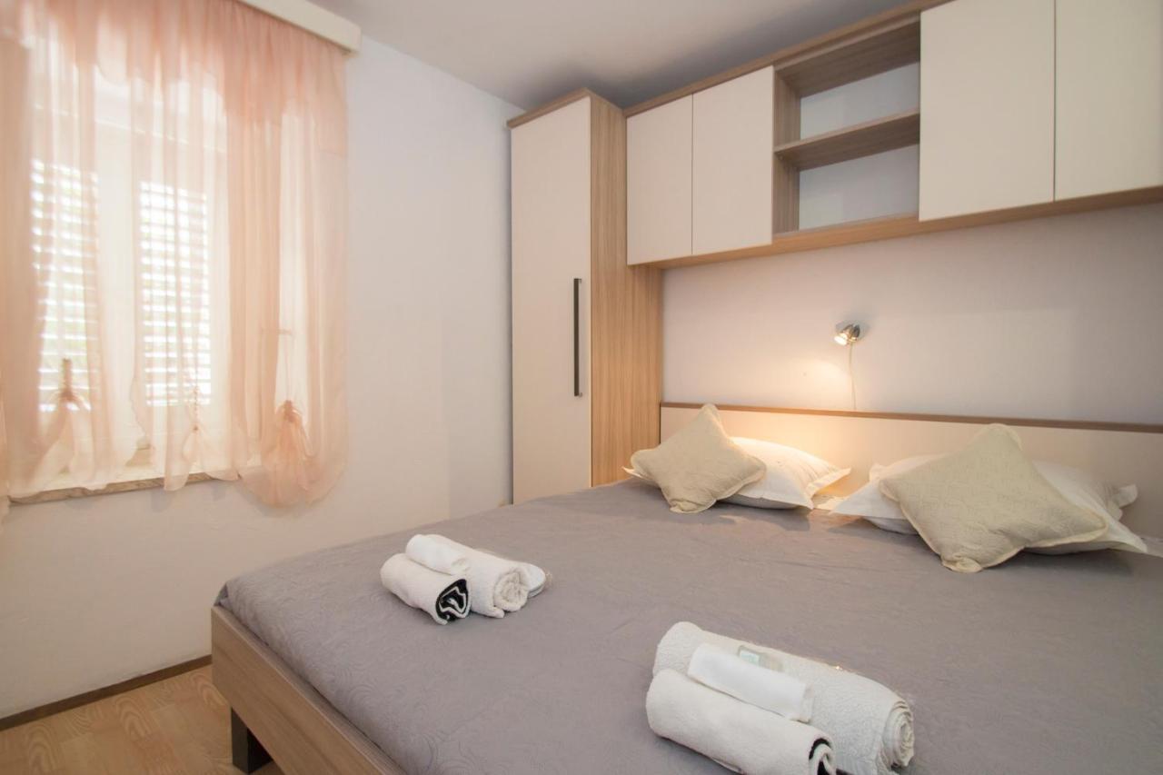 Guest House Holiday Đảo Korčula Ngoại thất bức ảnh